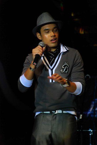 Philippine Digital Music Awards Performance
