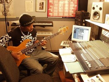 Early Vibezlab Studio pic on some bass vibez
