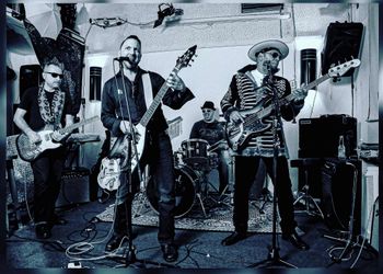 Black Cats NYC in action at Mam Ax Studios
