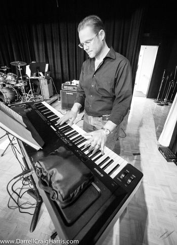 Dan Ellis - Keys
