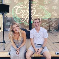 Andra & Derik: Acoustic Duo Show!