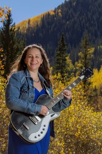 Leslie Ann Oliver Browning Summer Mountain Village Market Live Music 