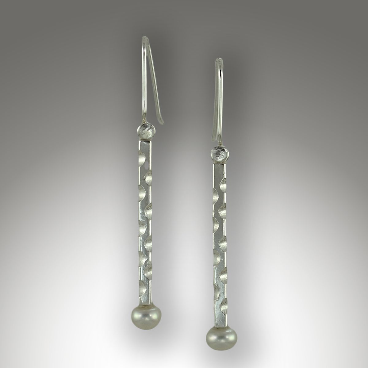 Handcrafted Decorative File work Sterling Silver earrings with Pearls