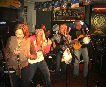 Murphy's Upstairs! LND with Mark Chatfield!
