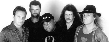 OMEGA TRAIN 2003 - photo: Gary Darrar

