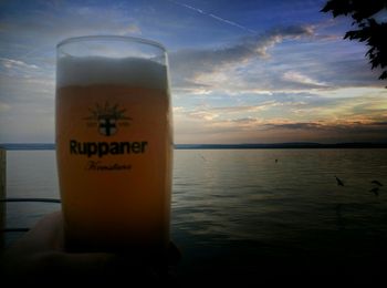 ruhe abend with a delightful bubbly
