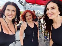 Deena Miller w/ TRE BELLA 