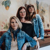 Heartland Souvenirs : Nikki, Becky & Katy