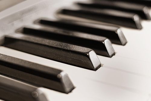 Open score intensive for choral accompanists live online June 18-20, 2026
