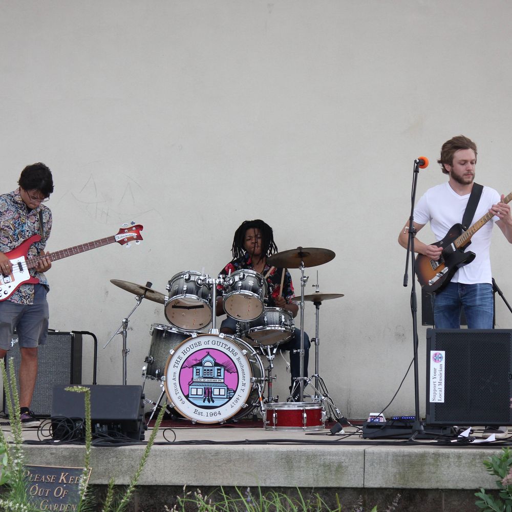 Blue Envy Live at Three Heads Brewing Co.