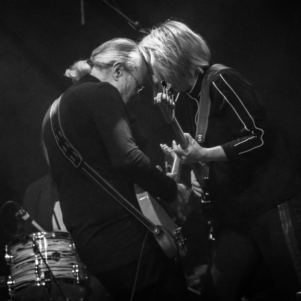 Suzy Starlite and Simon Campbell of the Starlite Campbell Band at the Met, Bury. Photo by Dario Leonetti