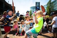 Wiggleworms at Gallagher way with Nick Davio and Lindsay Weinberg