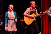 Wiggleworms at Gallagher Way: Nick Davio & Lindsay Weinberg