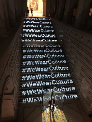 Metropolitan Museum projection mapping
