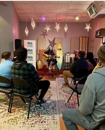 Noah Kahan Performs Live
