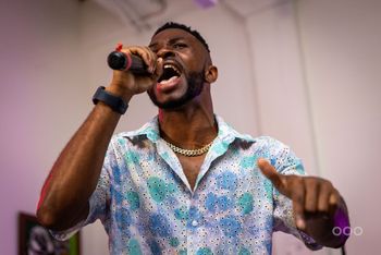 LIVE SHOW IN BROOKLYN

