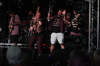 Horns for the love of Dub Dub Catalyst's capacity crowd at Beautiful days Festival 26 | The Source Studio
