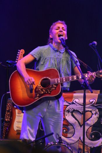 Hanah Walker killing it with Sound of the Sirens mesmerising the crowd at Beautiful days Festival 26 | The Source Studio
