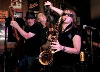 Dave Iglar Band @ Bulldogs Sports Bar & Grill