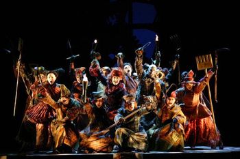 WICKED 1st National Broadway Tour - Witch hunters
