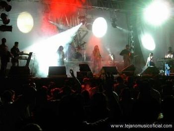 All photos courtesy of: www.tejanomusicoficial.com
