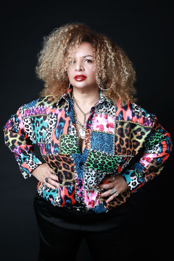 Davina Robinson – Blues and Soul Singer promotional photo ダヴィーナ・ロビンソンのプロモーション写真
