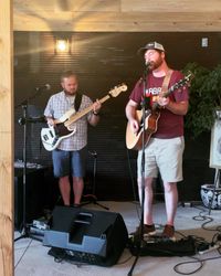Andrew Slater Duo at VentiSei Winery 