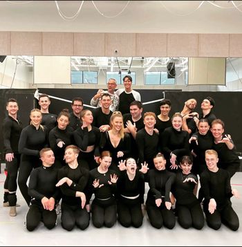 Cast 13 of Cats on Oasis of the Seas office run!
