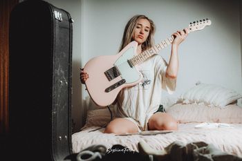 Sammie Day - Female Songwriter - Sydney Australia - Guitar - Singer - Pop Artist

