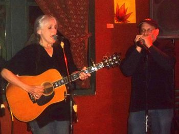 Fun at the Blue Moon Cafe...w/Garry Segal on harp.
