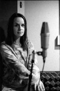 Leah Simmons at Dangerous Minds