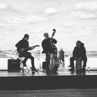 The Paul Abella Trio plays for the early risers - A Pint for Kim