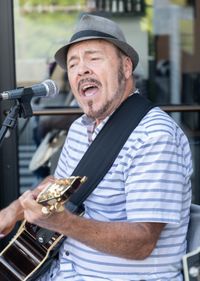 Steve Jochum solo/acoustic