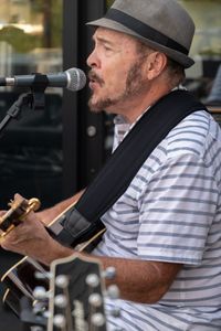 Steve Jochum solo/acoustic