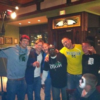 Friends In Low Places Lynch's Irish Tavern Port Huron
