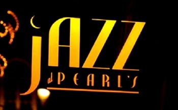The window at Jazz at Pearl's, San Francisco, California
