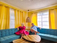 Upper Deck Hotel 