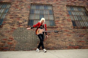 Photo By: Dee Hill
