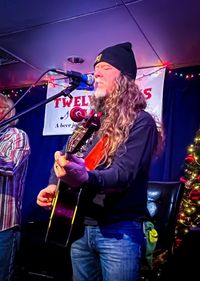 Lee Rascone's Songwriter Night at Maxwell House