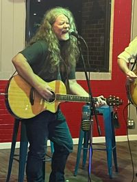 Songwrite Night at Millenium Maxwell Hotel, hosted by Lee Rascone