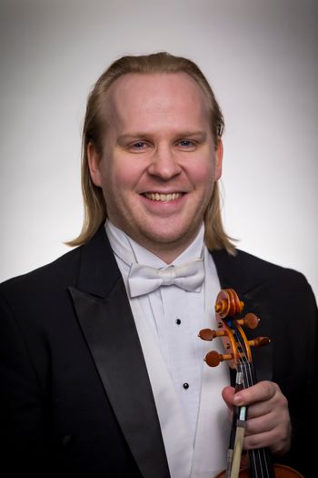 Sean Klopfenstein, section violin
