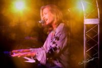 Kiki Ebsen in a solo concert