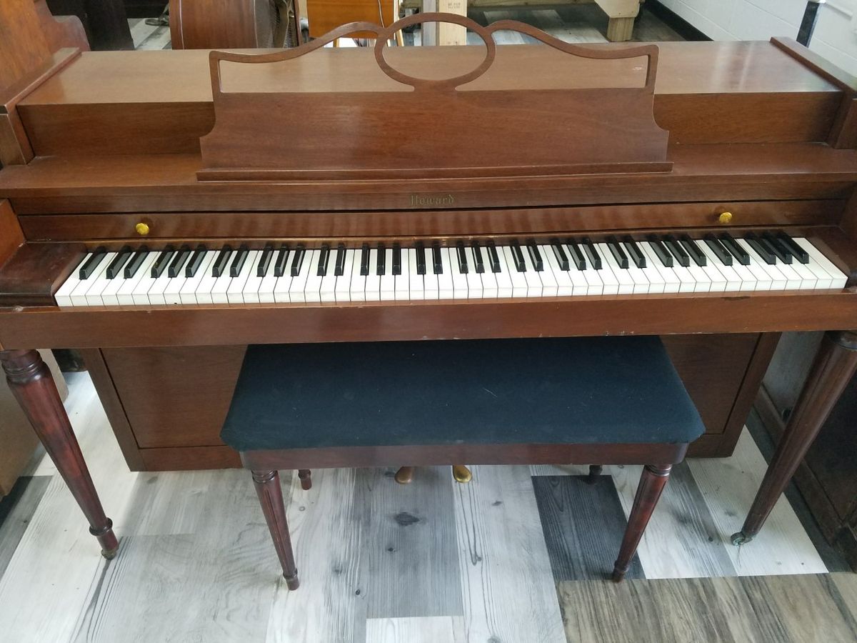 1965 Baldwin Howard Spinet / Bench