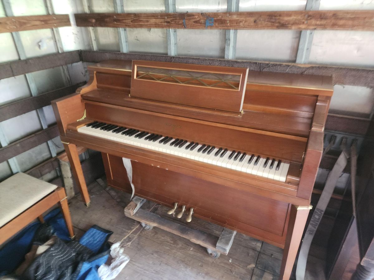 1968 Knabe Console with bench