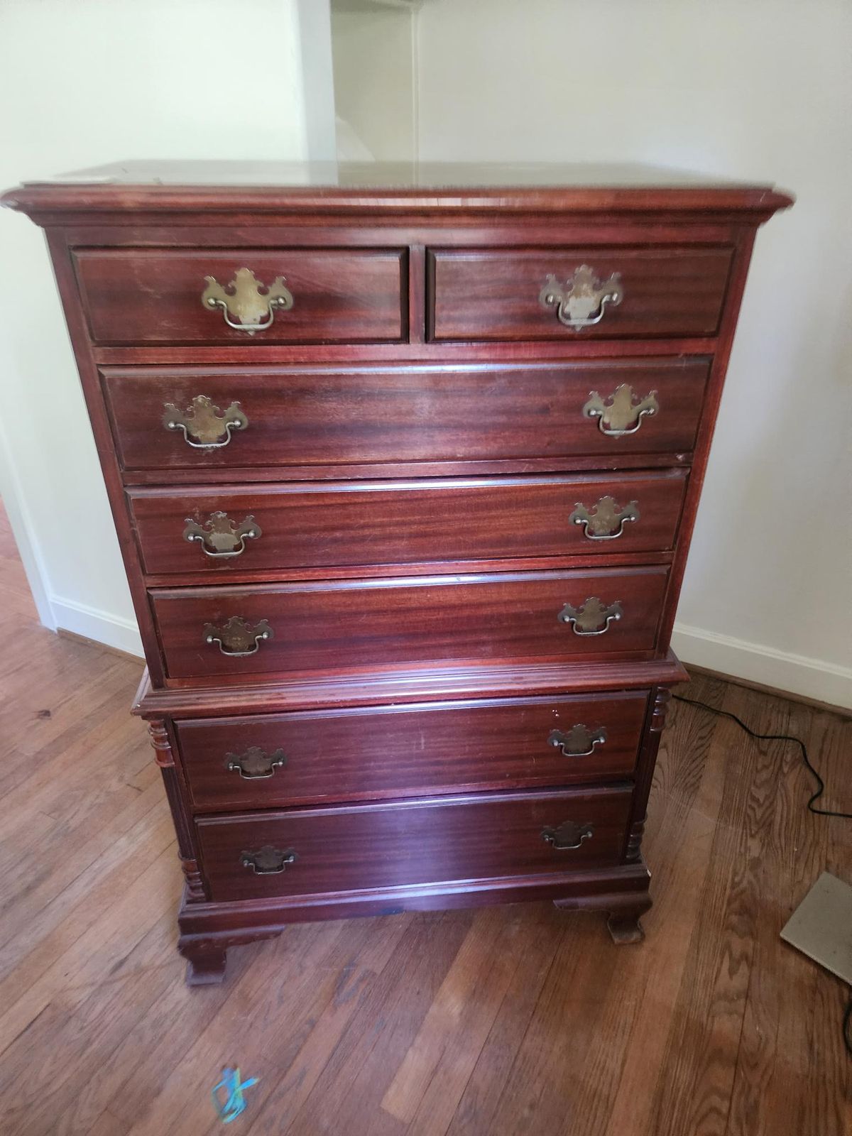 Chest of drawers