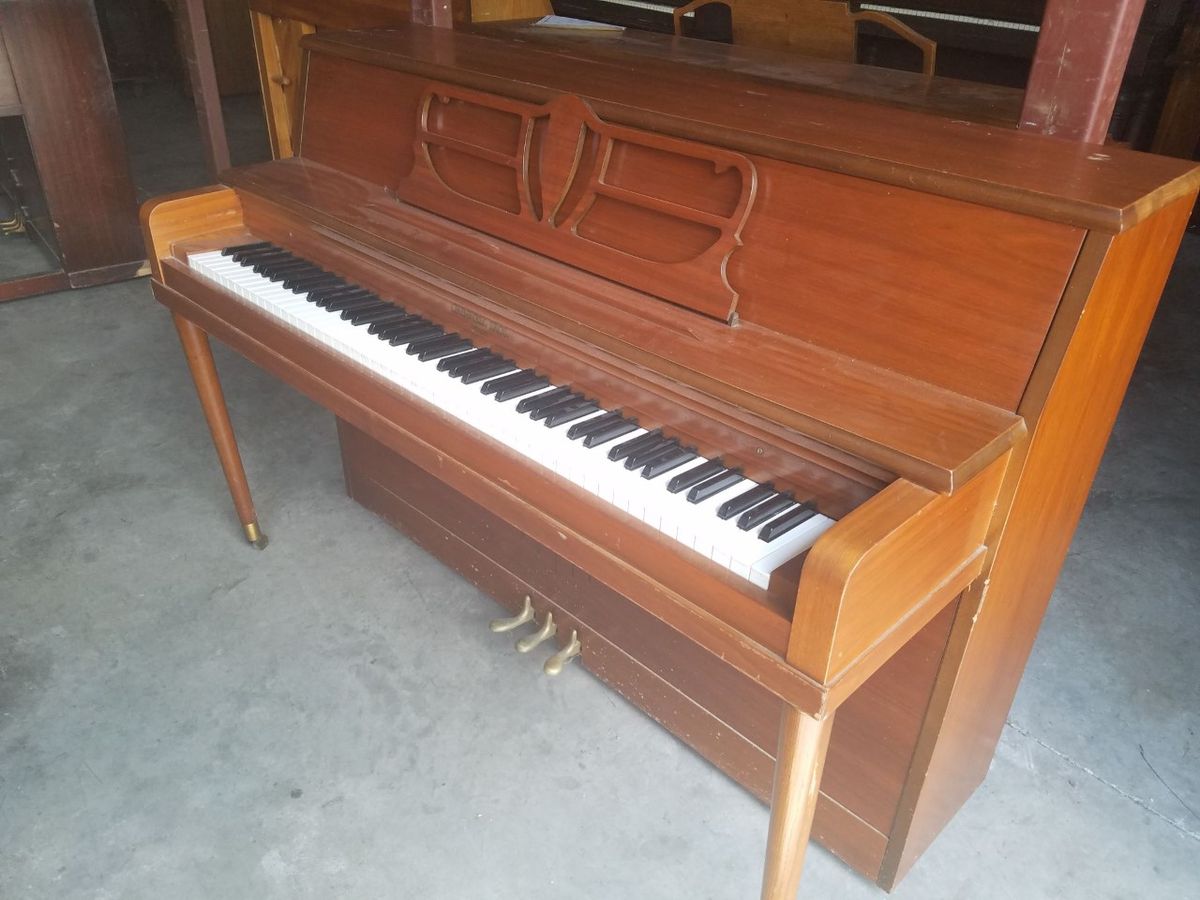 1974 Grinnell Brothers Detroit Console