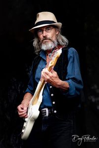 Jon Burden (Solo)