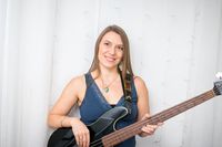 Holly Hyatt and Band