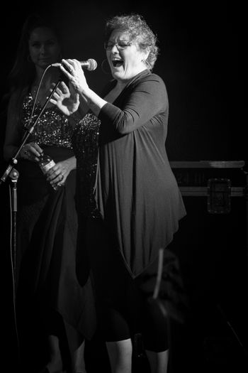 Sue Ethier Pink Floyd Niagara
