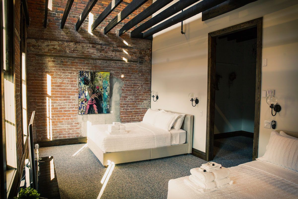 DOUBLE QUEEN SUITE